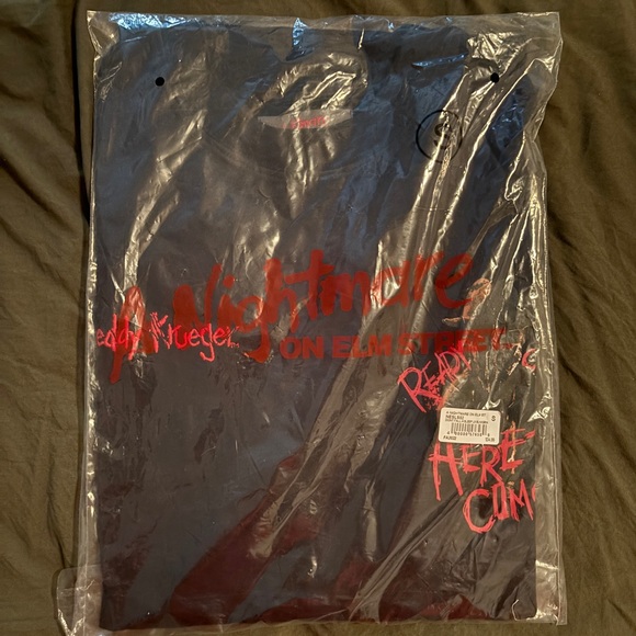 Nightmare on Elm St Long Sleeve Graphic Tee - Picture 2 of 7